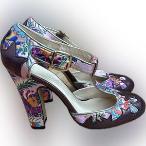 LENORA SHOES  Beautiful Italian made pumps